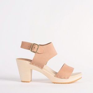 Bryr Miranda sandal toe clogs